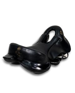 Black Essential  endurance saddle set
